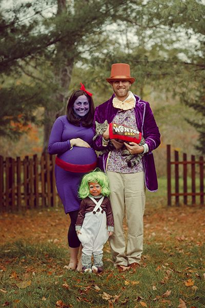 Willie Wonka and the Chocolate Factory family Halloween costumes with pregnant mom and toddler for family of 3