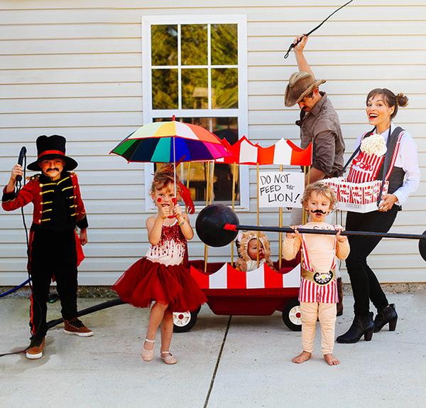 family circus Halloween costumes for family of 6